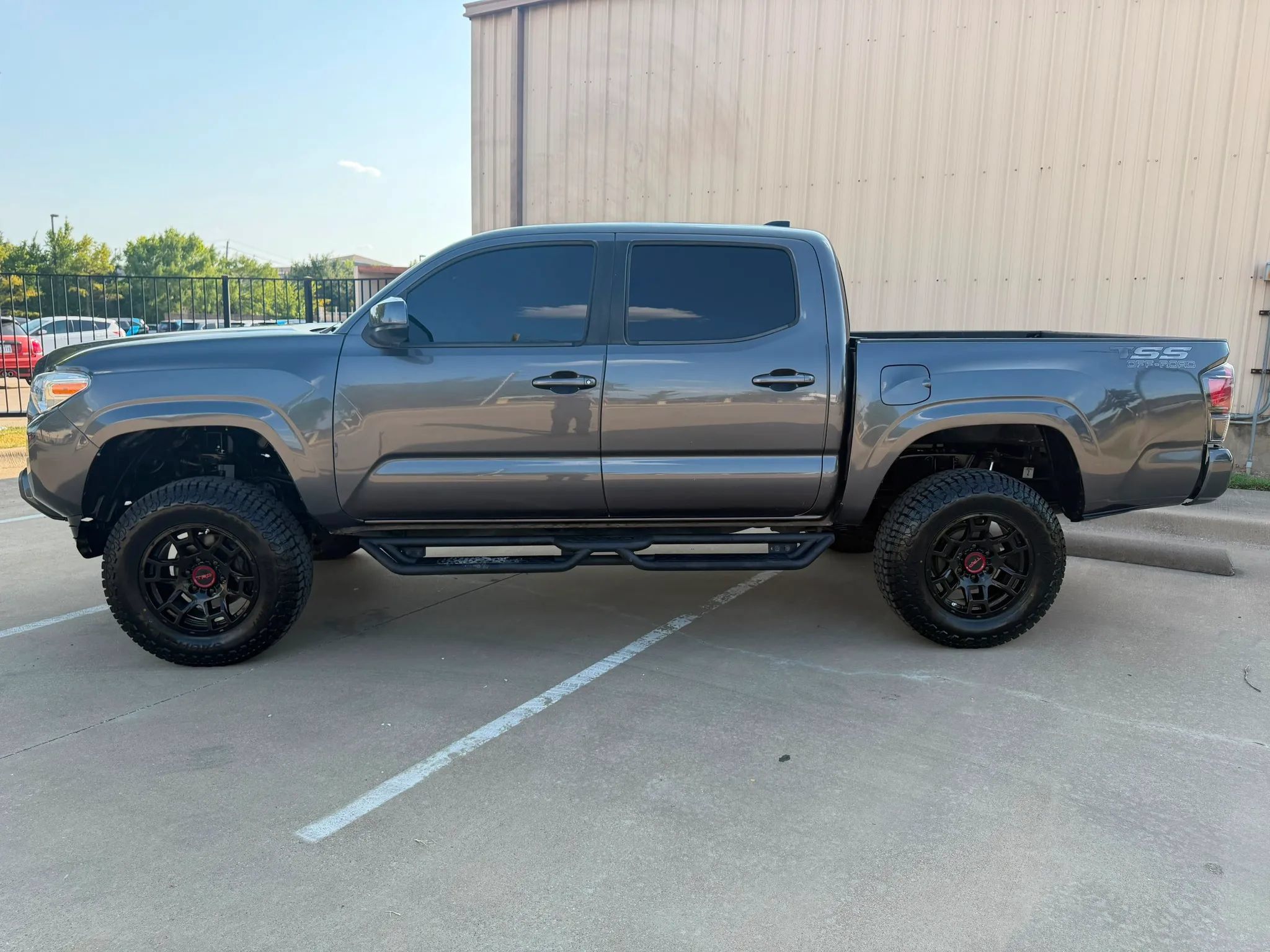 Used 2020 Toyota Tacoma SR w/ SR Convenience Package RWD image 8
