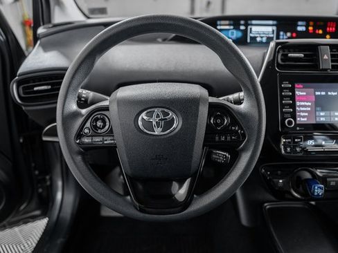 Certified 2022 Toyota Prius LE image 31