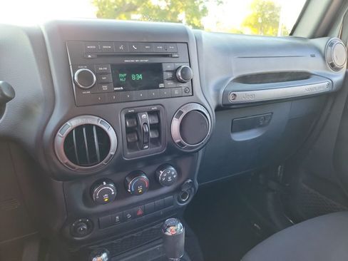 Used 2017 Jeep Wrangler Unlimited Sport w/ Quick Order Package 24S AWD/4WD image 17