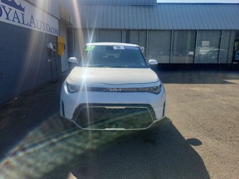 Used 2023 Kia Soul EX image 4
