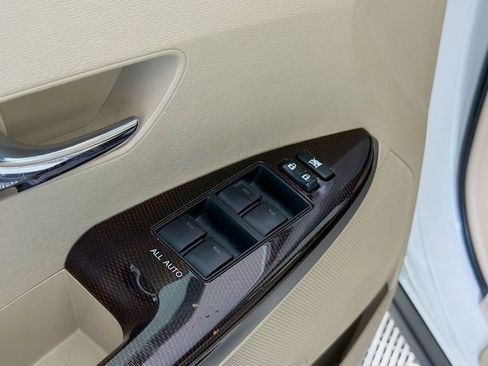 Used 2009 Toyota Venza image 18