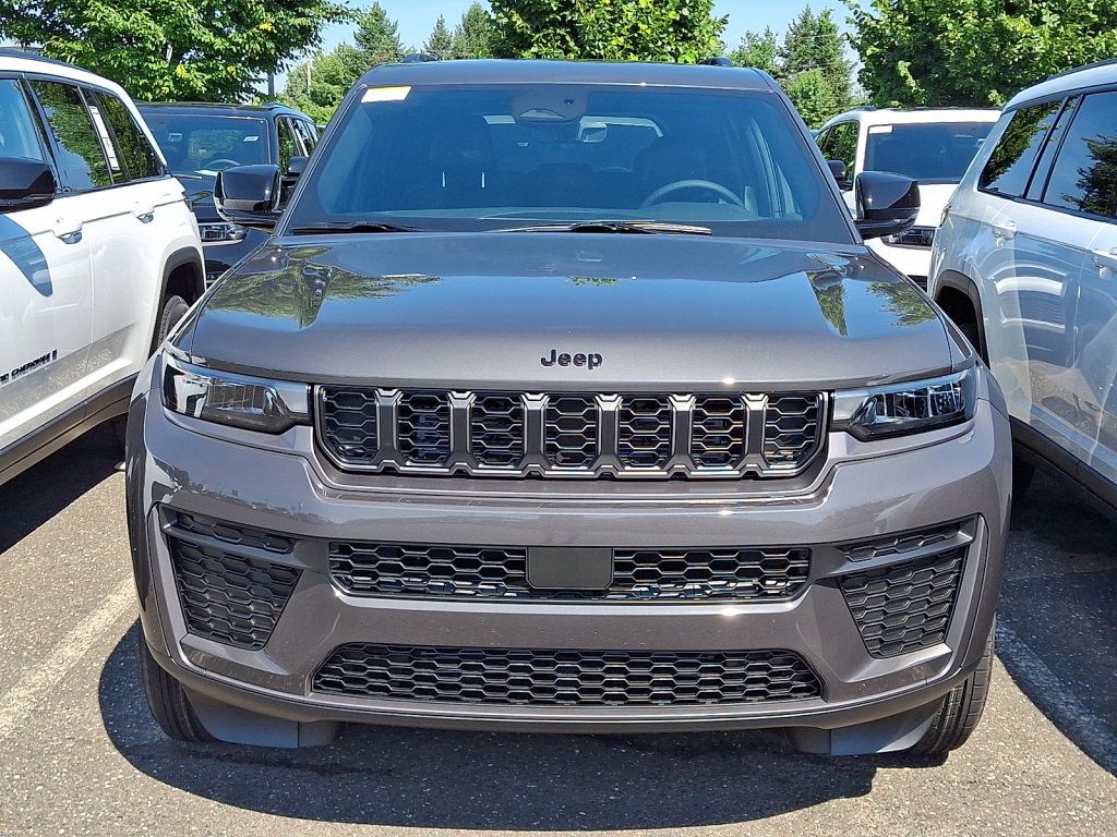 New 2026 Jeep Grand Cherokee Altitude AWD/4WD image 2