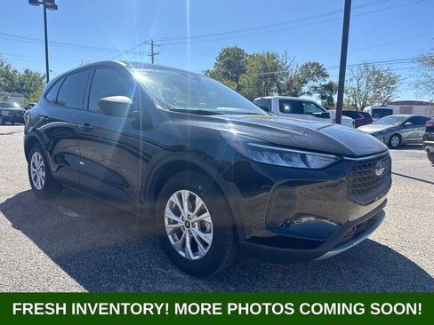 Used 2025 Ford Escape Active FWD image 1