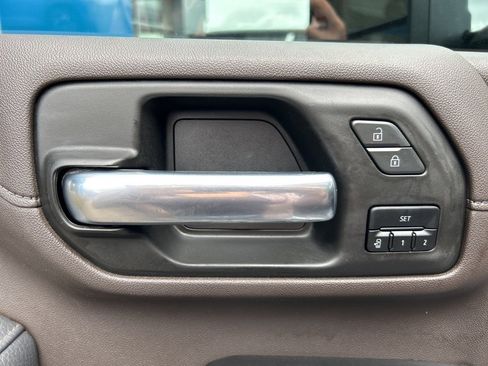 Used 2022 GMC Sierra 3500 Denali w/ Denali Ultimate Package image 20