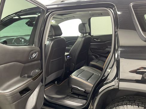 Used 2023 GMC Acadia AT4 w/ Preferred Package AWD/4WD image 15