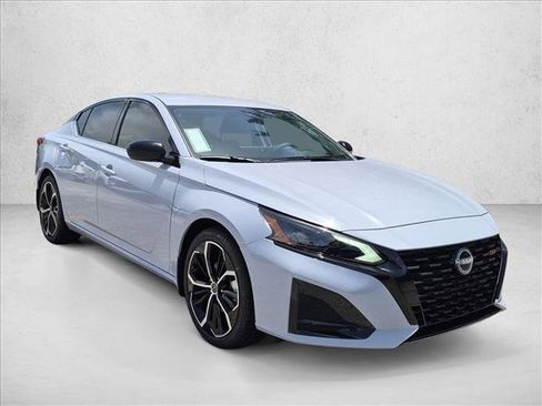 New 2026 Nissan Altima 2.5 SR FWD image 6