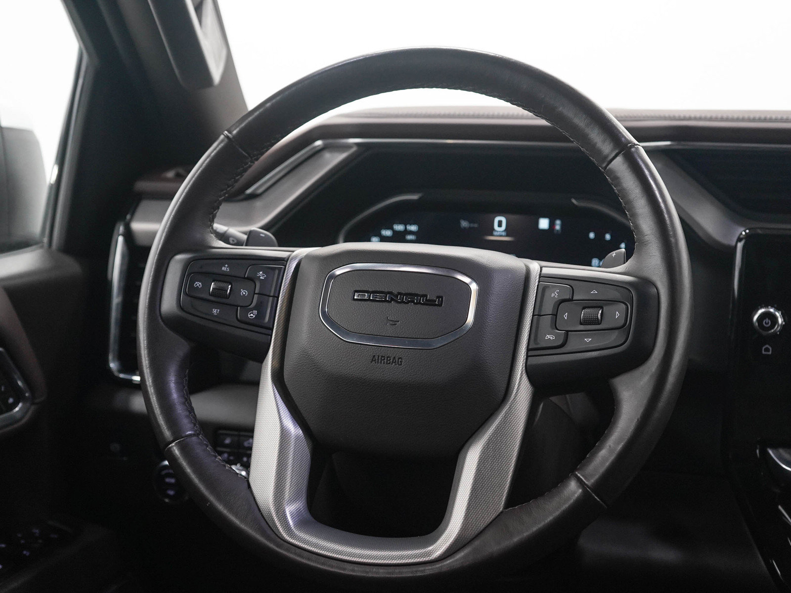 Used 2023 GMC Sierra 1500 Denali AWD/4WD image 16