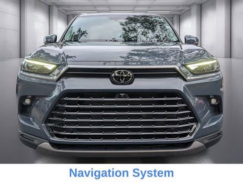 Used 2025 Toyota Grand Highlander AWD image 2