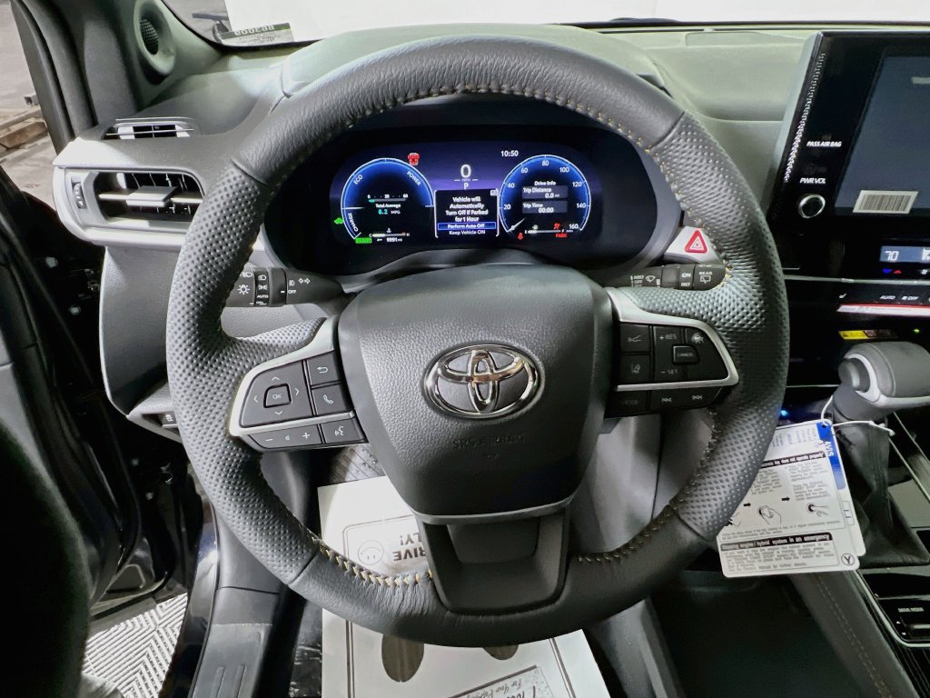 New 2026 Toyota Sienna XLE Woodland Edition AWD/4WD image 10