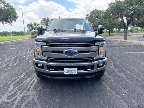 Used 2019 Ford F250 Lariat w/ Chrome Package AWD/4WD image 2