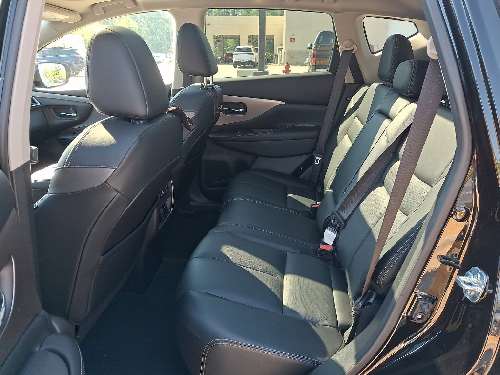 Used 2023 Nissan Murano SL w/ SL Moonroof Package AWD/4WD image 10