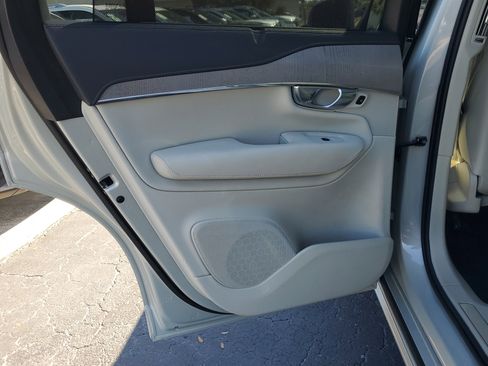 Used 2021 Volvo XC90 T6 Inscription w/ Advanced Package image 12