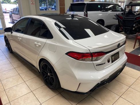 Used 2021 Toyota Corolla SE FWD image 5