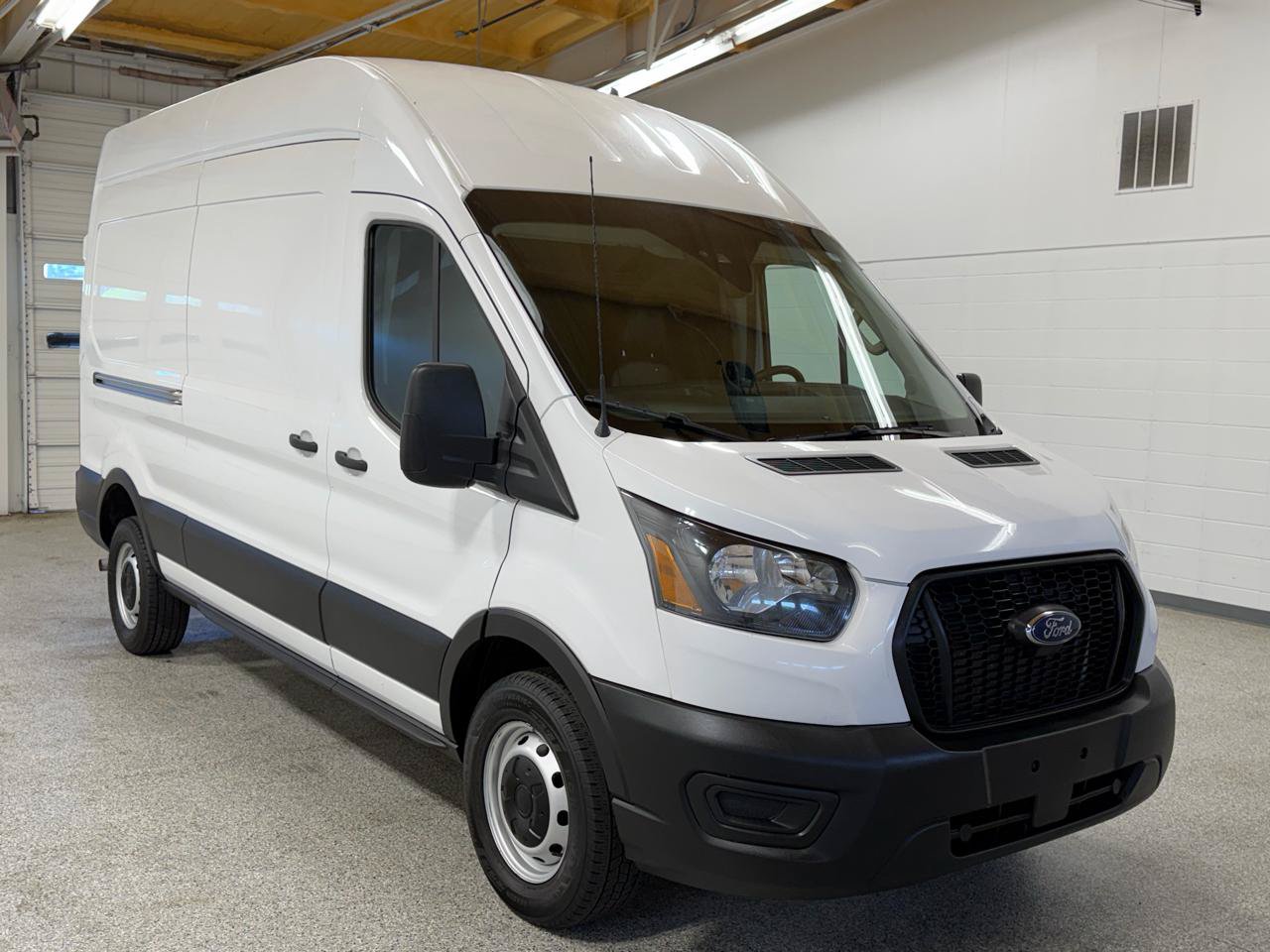 Used 2023 Ford Transit 250 148 High Roof w/ Load Area Protection Package RWD image 6
