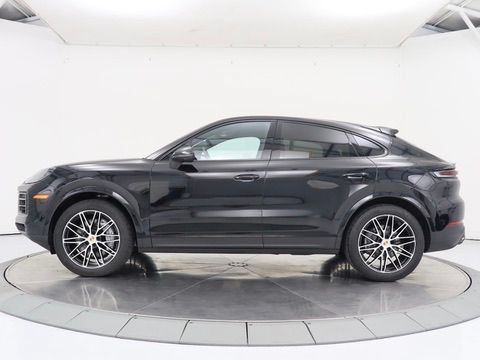 Used 2024 Porsche Cayenne Coupe w/ Premium Package Plus AWD/4WD image 2