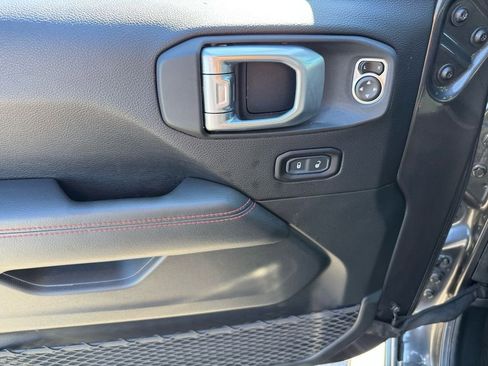 Used 2019 Jeep Wrangler Unlimited Rubicon AWD/4WD image 12