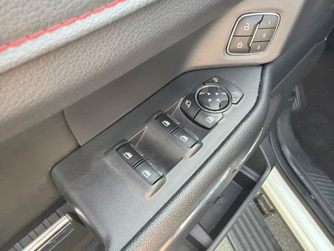 Used 2024 Ford Expedition Limited AWD/4WD image 11