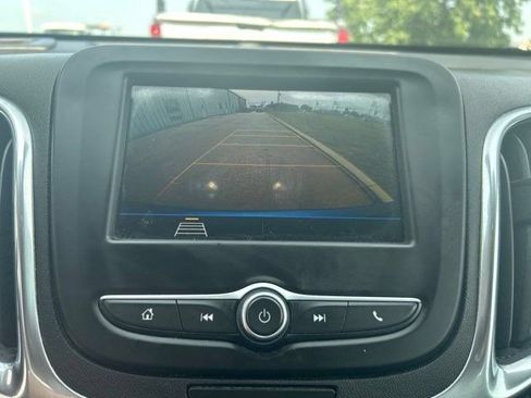 Used 2019 Chevrolet Equinox LT w/ Driver Convenience Package FWD image 25