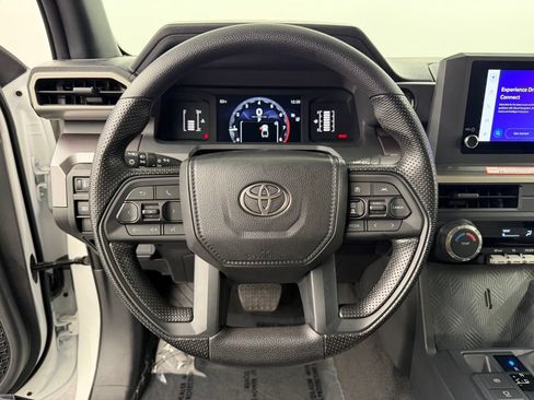 Certified 2026 Toyota Tacoma SR5 AWD/4WD image 24