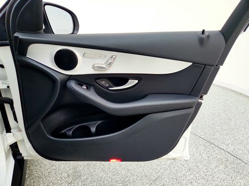 Certified 2021 Mercedes-Benz GLC 300 4MATIC image 25