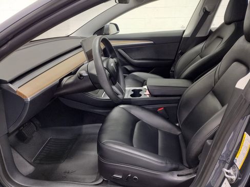Used 2023 Tesla Model 3 Standard Range image 21