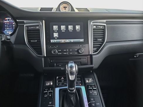 Used 2018 Porsche Macan GTS image 14