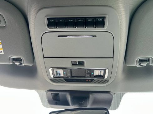 Used 2025 Ford F250 Lariat w/ Tremor Off-Road Package AWD/4WD image 27
