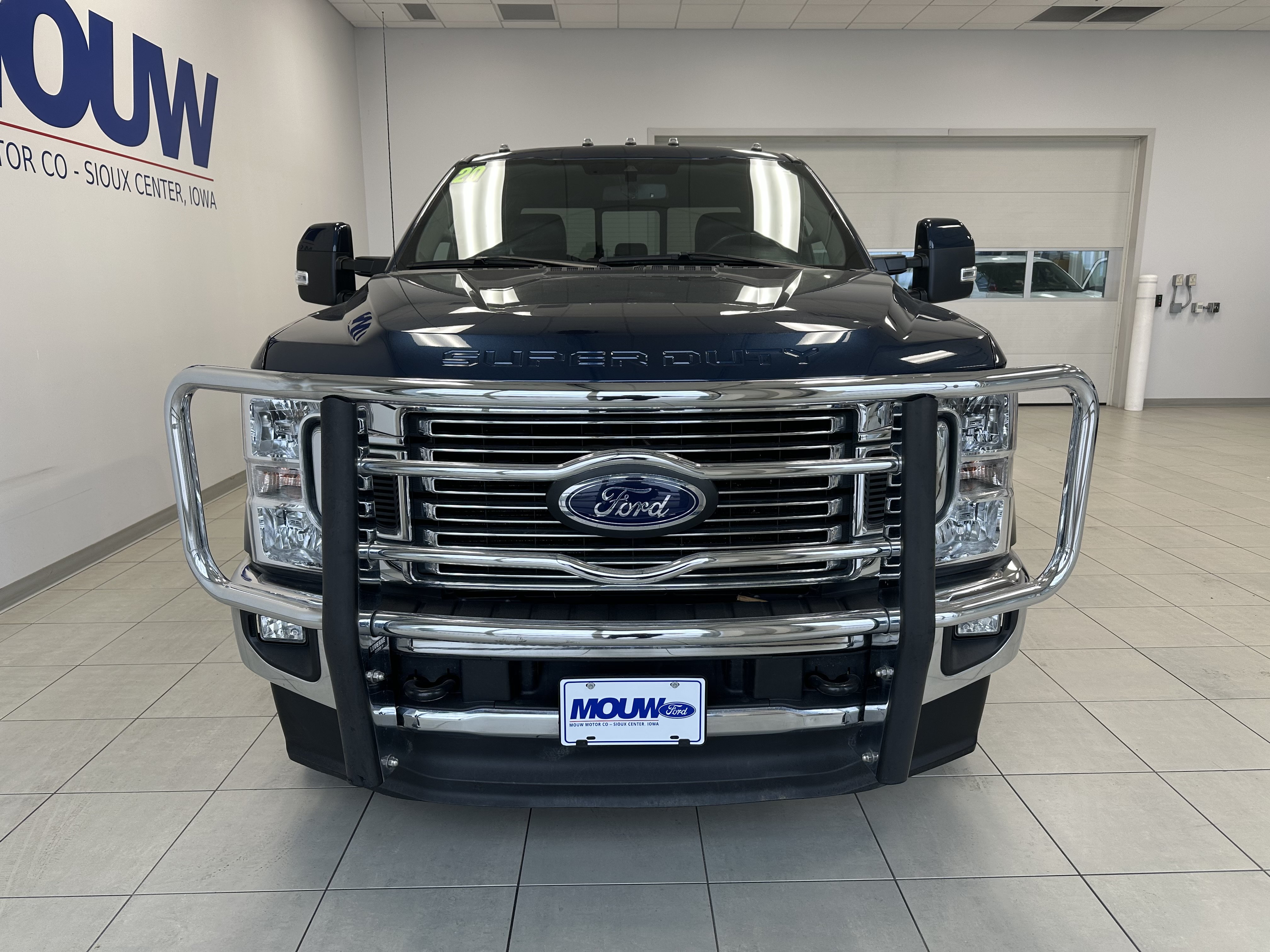 Used 2020 Ford F350 Lariat w/ Lariat Value Package AWD/4WD image 3
