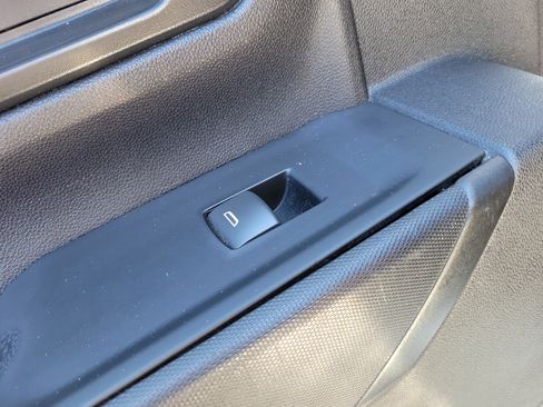 Used 2022 Chevrolet Silverado 2500 Custom image 16