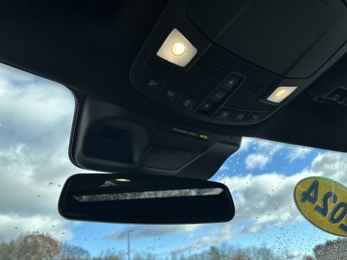 Used 2024 Ford Expedition Platinum image 22