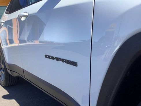 New 2026 Jeep Compass Limited image 40