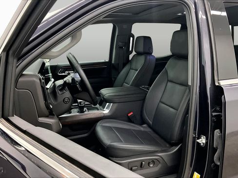 Used 2024 GMC Sierra 1500 SLT AWD/4WD image 8