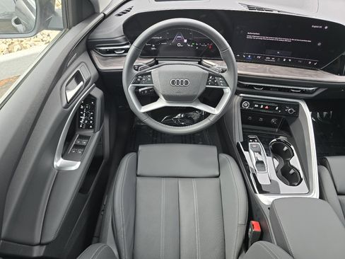 Used 2025 Audi Q5 Premium Plus w/ Premium Plus AWD/4WD image 38
