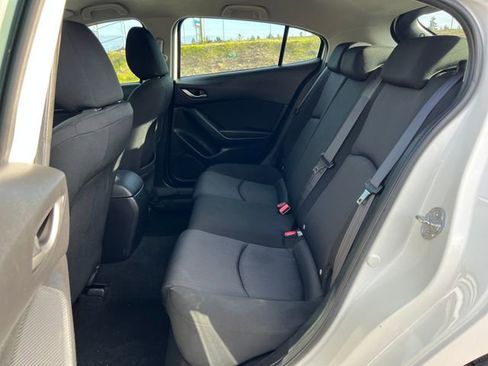 Used 2015 MAZDA MAZDA3 i Sport image 15