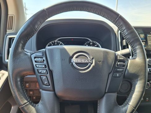 Used 2025 Nissan Frontier SV w/ SV Convenience Package image 17