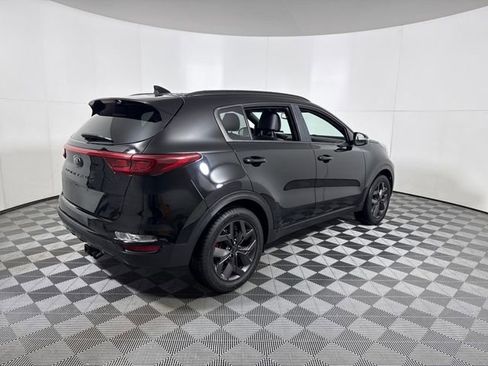Used 2022 Kia Sportage Nightfall Edition image 7