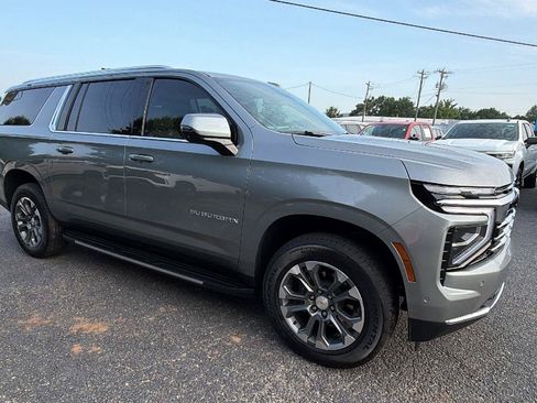 New 2026 Chevrolet Suburban LT w/ Comfort Package AWD/4WD image 6
