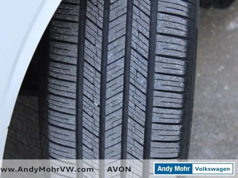 Used 2020 Dodge Challenger SXT w/ Driver Convenience Group image 15