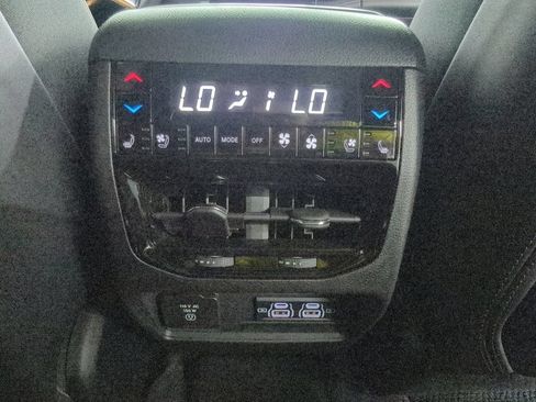 Used 2025 Jeep Grand Cherokee L Summit AWD/4WD image 40
