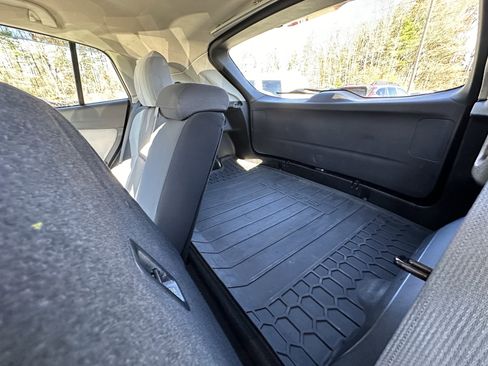 Used 2021 Subaru Crosstrek 2.0i Premium image 28