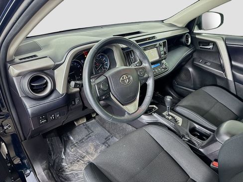 Used 2018 Toyota RAV4 XLE AWD/4WD image 22