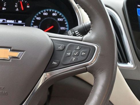 Used 2020 Chevrolet Malibu LT w/ Leather Package FWD image 16