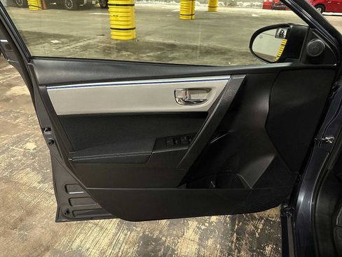 Used 2015 Toyota Corolla LE FWD image 27