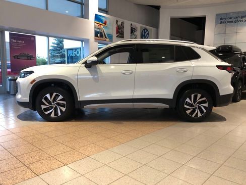Used 2025 Volkswagen Tiguan S AWD/4WD image 7