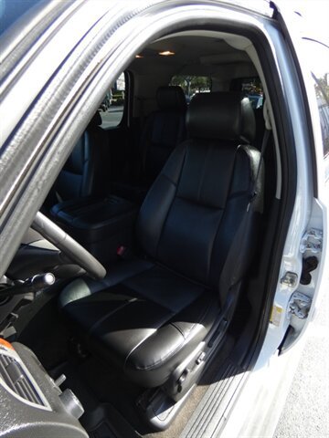 Used 2013 Chevrolet Suburban LT w/ All-Star Edition RWD image 38