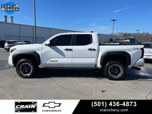Used 2024 Toyota Tacoma TRD Off-Road image 4