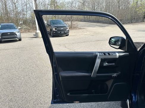 Certified 2022 Toyota 4Runner Limited AWD/4WD image 33
