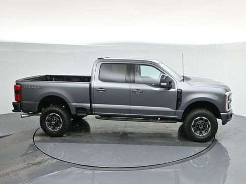 Used 2024 Ford F250 Lariat w/ Tremor Off-Road Package image 57