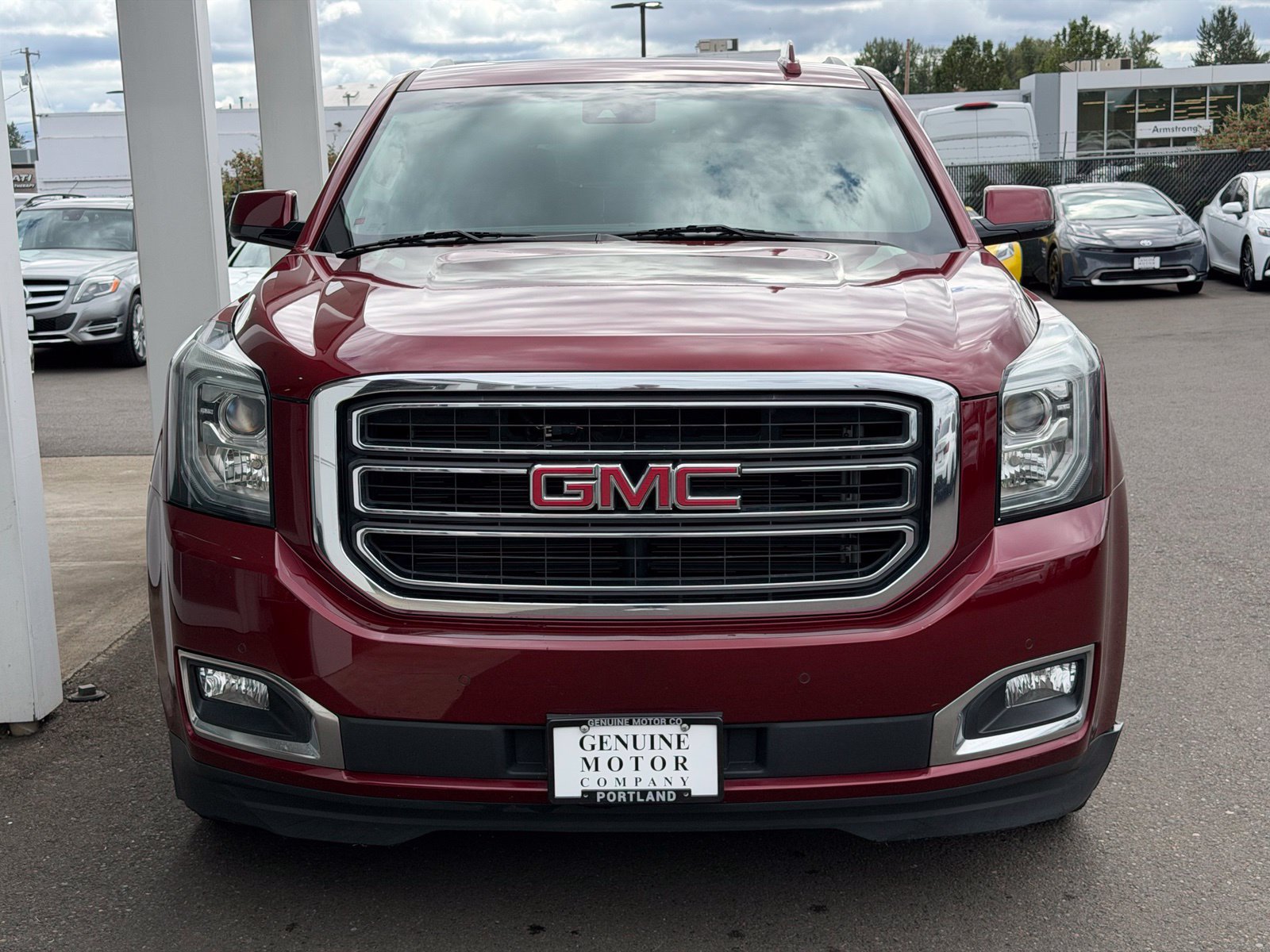 Used 2018 GMC Yukon SLT w/ HD Trailering Package AWD/4WD image 2