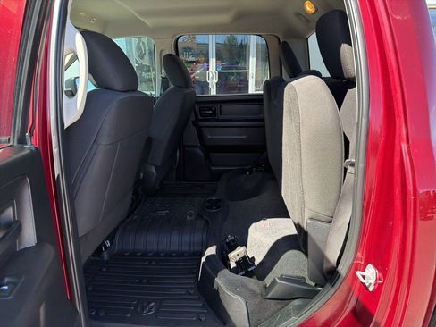 Used 2018 RAM 1500 Express w/ Express Value Package image 30